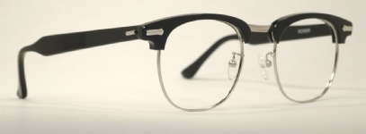 Frame #3628 angle photo, under 250 kb