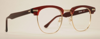 Frame #7333 angle photo, under 250 kb