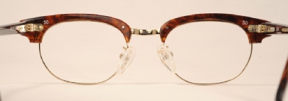 COMBO VINTAGE EYEGLASSES SIDE photo, under 350 kb