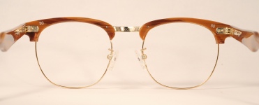 Frame #7406 angle photo, under 250 kb