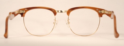 Frame #7406 angle photo, under 250 kb