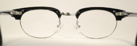 COMBO VINTAGE EYEGLASSES SIDE photo, under 350 kb