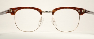 COMBO VINTAGE EYEGLASSES SIDE photo, under 350 kb