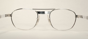METAL VINTAGE EYEGLASSES SIDE photo, under 350 kb