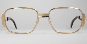 METAL VINTAGE EYEGLASSES FRONT photo, under 350 kb