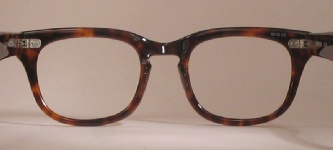 PLASTIC VINTAGE EYEGLASSES SIDE photo, under 350 kb
