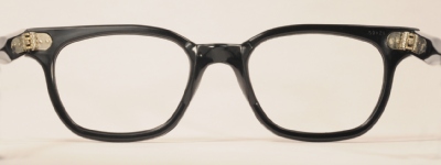 PLASTIC VINTAGE EYEGLASSES SIDE photo, under 350 kb