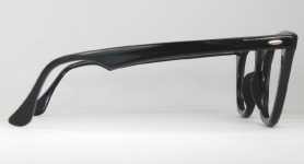 PLASTIC VINTAGE EYEGLASSES BRIDGE BACK photo, under 350 kb