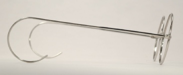 WIRE VINTAGE EYEGLASSES SIDE photo, under 350 kb