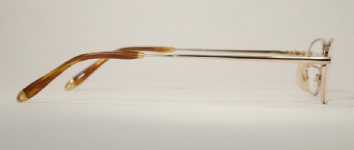 WIRE VINTAGE EYEGLASSES SIDE photo, under 350 kb