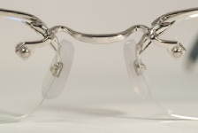 WIRE VINTAGE EYEGLASSES BRIDGE photo, under 350 kb